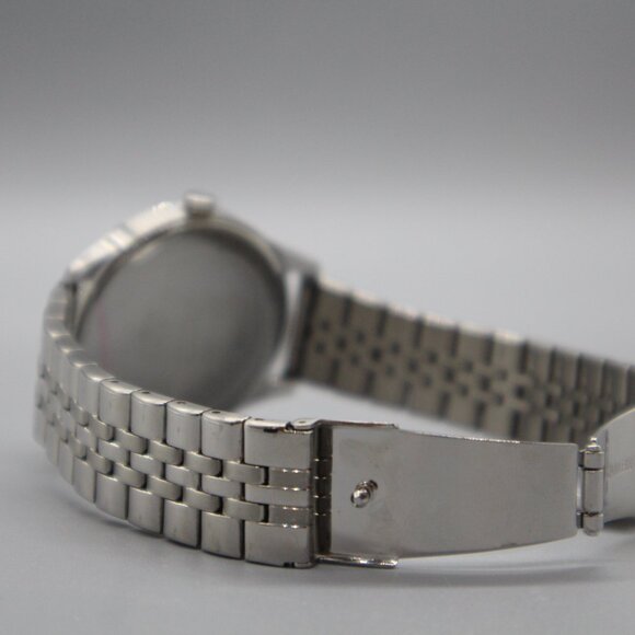 Lacoste Watch - Picture 4 of 5